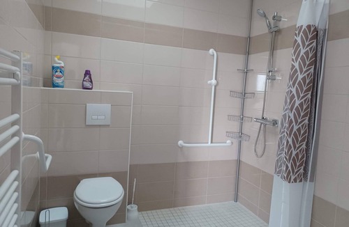 Saint-Malo-du-Bois House | 2.5 km from Puy du Fou, house sleeps 4