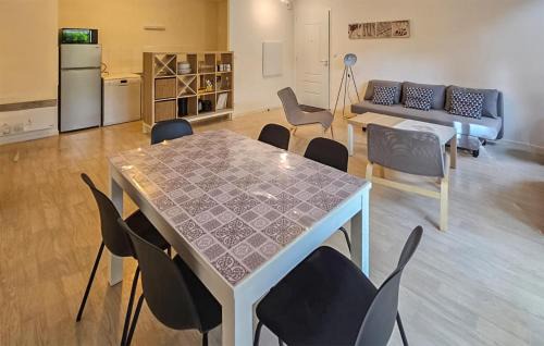 Le Pellerin Apartment | 2 Bedroom Amazing Apartment In Le Pellerin