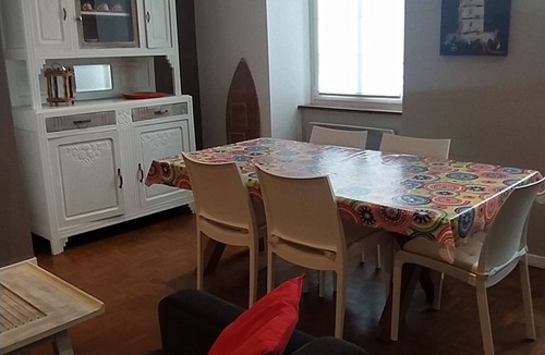 Lesneven Apartment | 2-bedroom apartment on 2nd floor for 4 people max.