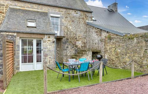 Hauteville-sur-Mer House | 2 Bedroom Awesome Home In Hauteville-Sur-Mer
