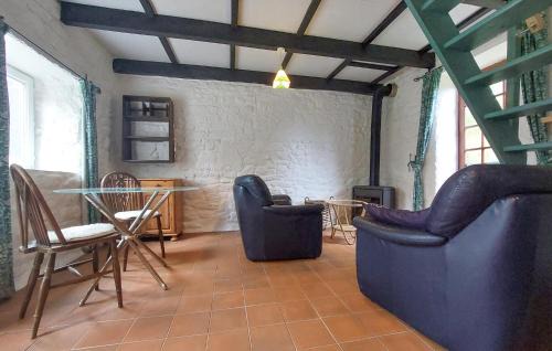 Lignol House | 2 Bedroom Cozy Home In Lignol