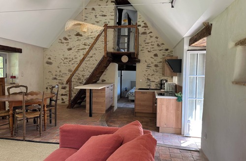 Saint-Denis-d'Anjou House | 2 country houses, sleeps 7, swimming pool