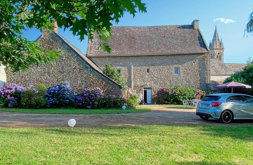 Tredion House | 3 bedroom amazing home in Trédion