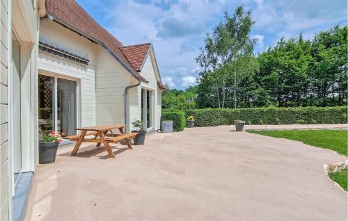 Carrouges House | 3 Bedroom Beautiful Home In Carrouges
