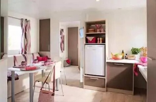 Monterblanc House | 3-Bedroom Mobile Home for People with Disabilities, Sleeps 4 + TV