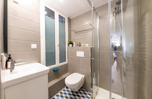 Quartier Sainte-Marguerite Apartment | 388 Suite Trousseau - Superbe Appartement à Paris