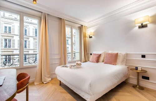 Saint-Vincent-de-Paul Apartment | #3Bedrooms#Lafayette#Paris10#AC
