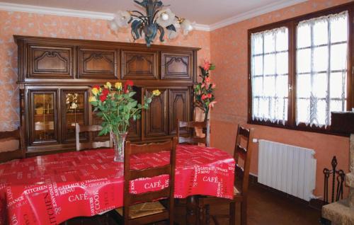 Yvias House | 4 Bedroom Beautiful Home In Yvias