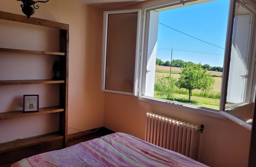 Ernee Bed & Breakfast | 4 bedrooms in a pesticide-free fruit farm