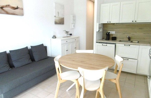 Damgan Apartment | 4 person beachfront apartment in seaside resort