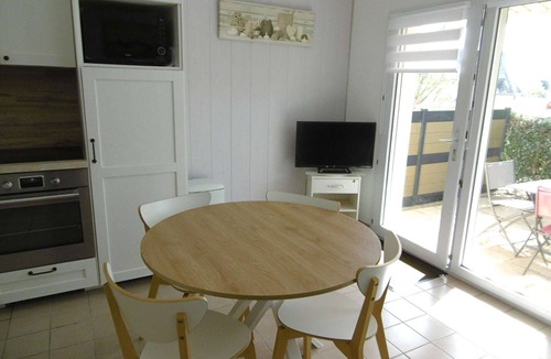 Damgan Apartment | 4 person beachfront apartment in seaside resort