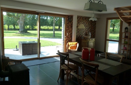 Quelneuc Cottage | 4-person gîte with heated indoor pool near La Gacilly Morbihan
