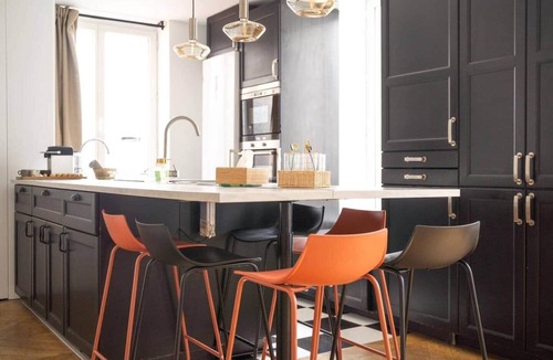 Ternes Apartment | 4ch/3sdb/Clim/Métro/Coté Cours
