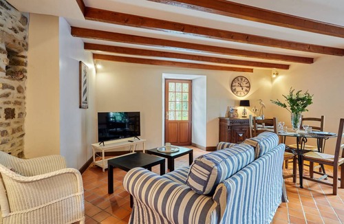 Savigny Other | 53 m² Accommodation ∙ 2 bedrooms ∙ 3 guests