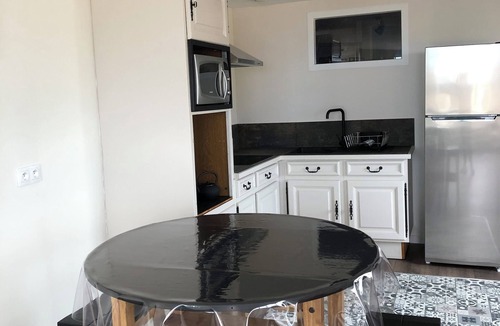 Cote Ouest Ormeaux Apartment | 6 mn from the beach by car Large studio-terrace Point de vue‼️ pottery.