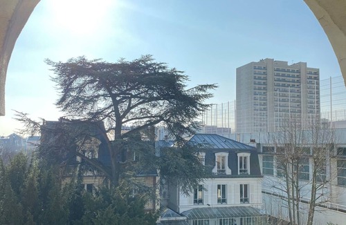 Quartier de Becon House | 7 min Paris and La Défense 1928 charming Hôtel Particulier with garden +pkg