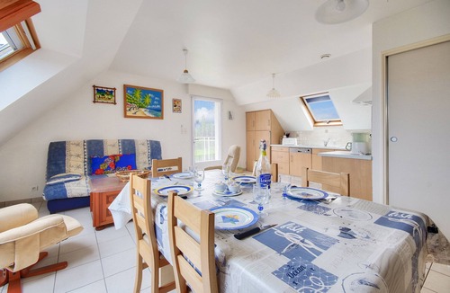 Erquy Apartment | 850m from the beach, flat for 5 with garden