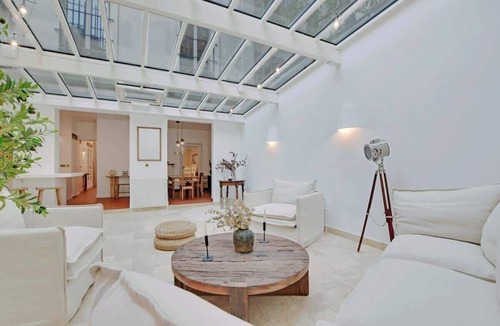 Croulebarbe Apartment | A Breathtaking 2-BR/1Ba - Gobelins