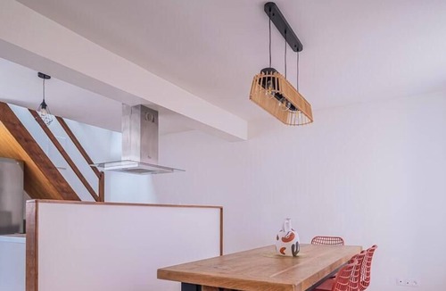 Parigne-lʼEveque House | A bucolic charm, a garden, and a cozy mezzanine