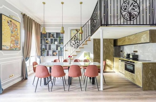 Gaillon Apartment | A CLASSIC HAUSSMANNIAN ELEGANCE ,MOMENTS FROM THE OPÉRA, LOUVRE & PLACE VENDÔME