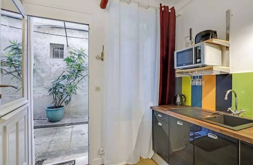 Notre-Dame-des-Champs Apartment | A Sweet Studio in Montparnasse