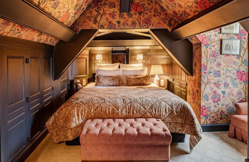 Cernay-la-Ville Hotel | Abbaye des Vaux De Cernay, a Paris Society Collection hotel