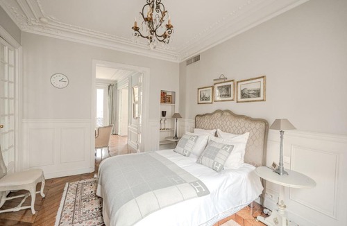 Chaillot Apartment | AC 3bds Apt with arc de triomphe view & terrace