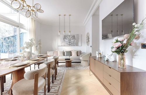 Grenelle Apartment | AC | Near Eiffel Tower | 4 BD 10 PAX