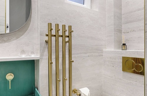 Grenelle Apartment | AC | Near Eiffel Tower | 4 BD 10 PAX