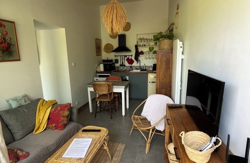 Saint-Brevin-les-Pins Cottage | Accommodation with terrace 3 minutes from the sea and shops