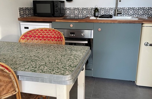 Saint-Brevin-les-Pins Cottage | Accommodation with terrace 3 minutes from the sea and shops
