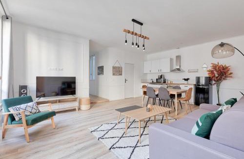 Faubourg-du-Roule Apartment | AH Droite