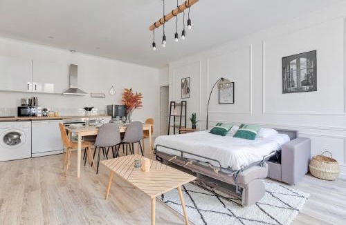 Faubourg-du-Roule Apartment | AH Droite