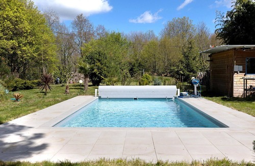 Chateau-la-Valliere Villa | Air-conditioned Villa 'Le Coin Du Bois en Touraine', Heated Pool & Jacuzzi
