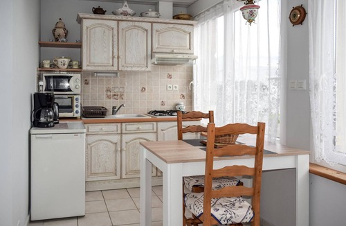 Quemperven House | Amazing home in Quemperven with WiFi