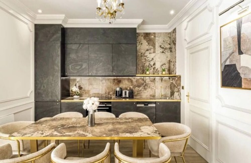 Saint-Merri Apartment | AN EXCEPTIONAL PARISIAN EXPERIENCE LOCATED NEAR NOTRE DAME & LOUVRE