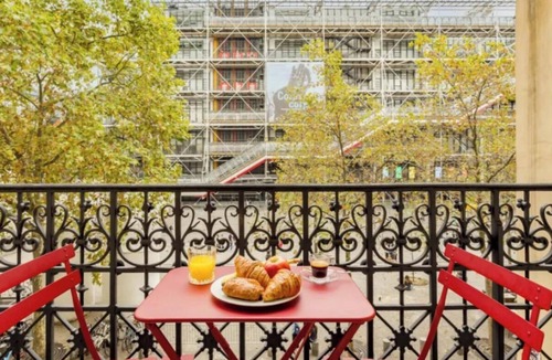 Saint-Merri Apartment | AN EXCEPTIONAL PARISIAN EXPERIENCE LOCATED NEAR NOTRE DAME & LOUVRE