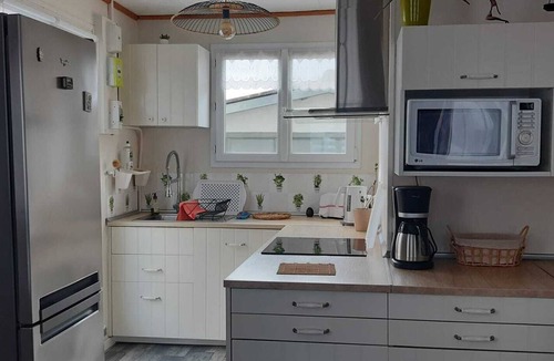 Le Trait House | Apartment 7 (2-bedroom) — furnished and fully equipped