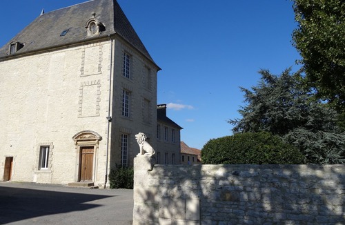 Bons-Tassily Apartment | Apartment-Apartment-Ensuite with Bath-Countryside view