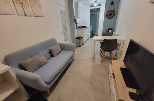 Magny-les-Hameaux Apartment | Apartment between town and country