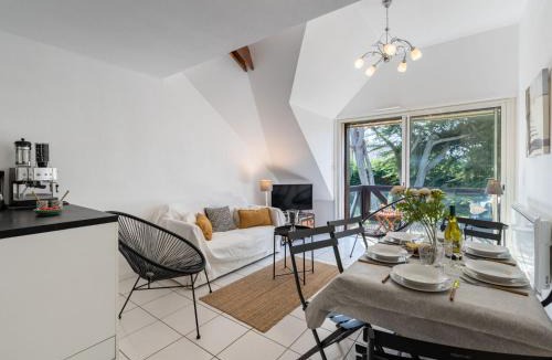 Carnac Apartment | Apartment Clair de lune-1 by Interhome