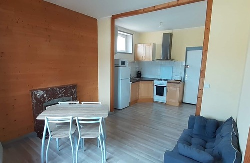 Etables-sur-Mer Apartment | Apartment 800 m from the sea