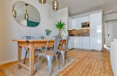 Pornichet Apartment | Apartment 'Le Dauphin' with Wi-Fi