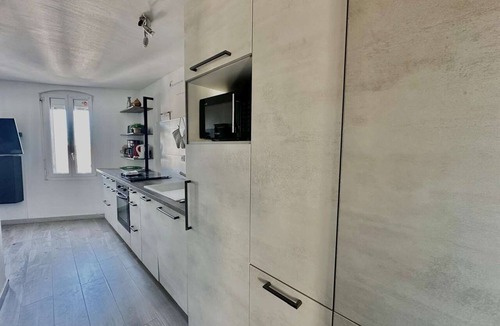 Courseulles-sur-Mer Apartment | Apartment near port center and beach - Sea view