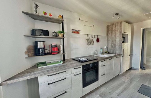 Courseulles-sur-Mer Apartment | Apartment near port center and beach - Sea view
