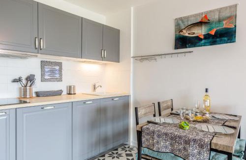 Quiberon Apartment | Apartment Résidence Le Grand Bleu by Interhome