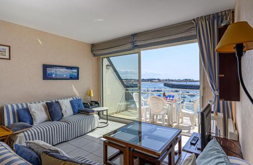 Quiberon Apartment | Apartment Résidence Villa Des Iles by Interhome