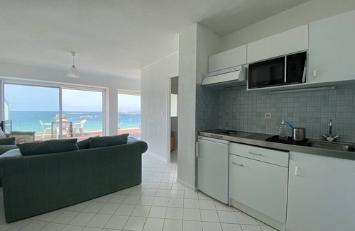 Tregastel Apartment | Apartment SEA VIEW with terrace, beach Grève Blanche TREGASTEL
