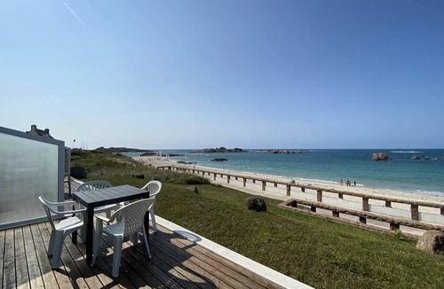 Tregastel Apartment | Apartment SEA VIEW with terrace, beach Grève Blanche TREGASTEL