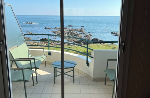 Le Croisic Apartment | Apartment T3 seafront 70 m2 4 persons